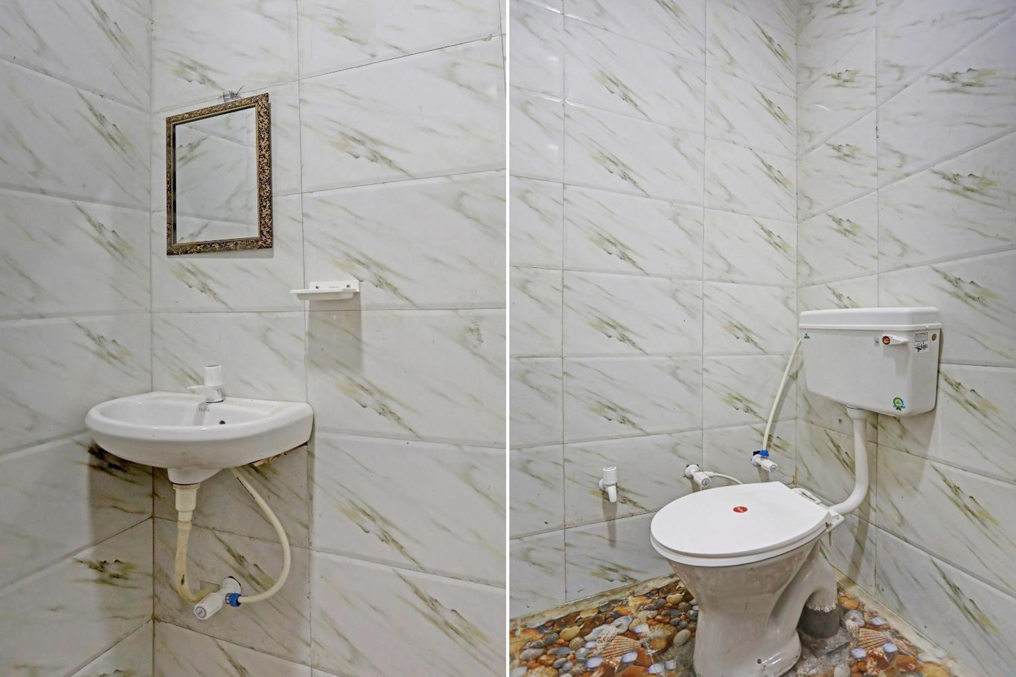 Hotel O Surya Gold Guest House Najafgarh Exterior photo